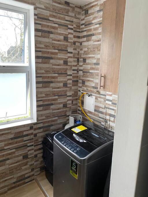 Apartamento con estacionamiento Buga Exterior foto
