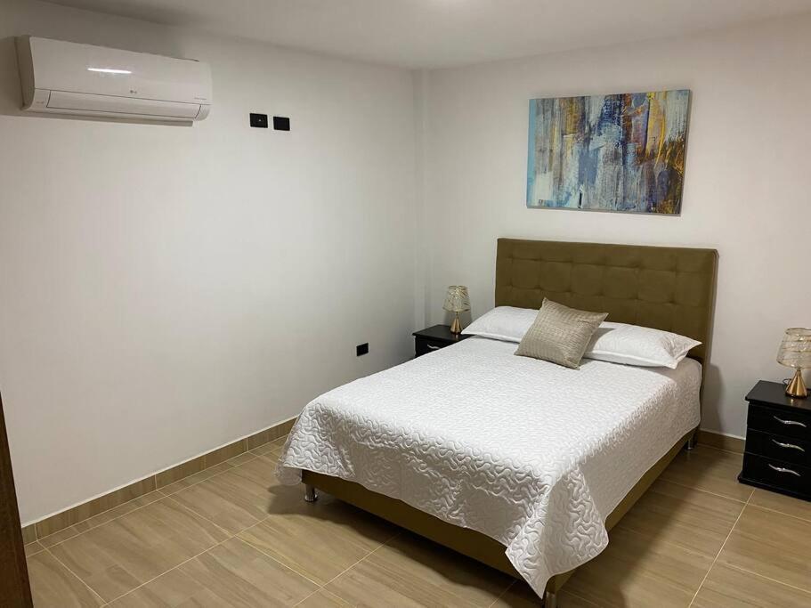 Apartamento con estacionamiento Buga Exterior foto